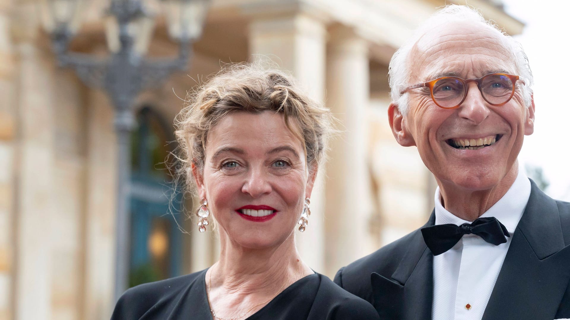 Schauspielerin Margarita Broich und Rechtsanwalt Dr. Dirk Schmalenbach: Sie sind seit 2020 verheiratet. Schauspielerin Margarita Broich und Rechtsanwalt Dr. Dirk Schmalenbach: Sie sind seit 2020 verheiratet.