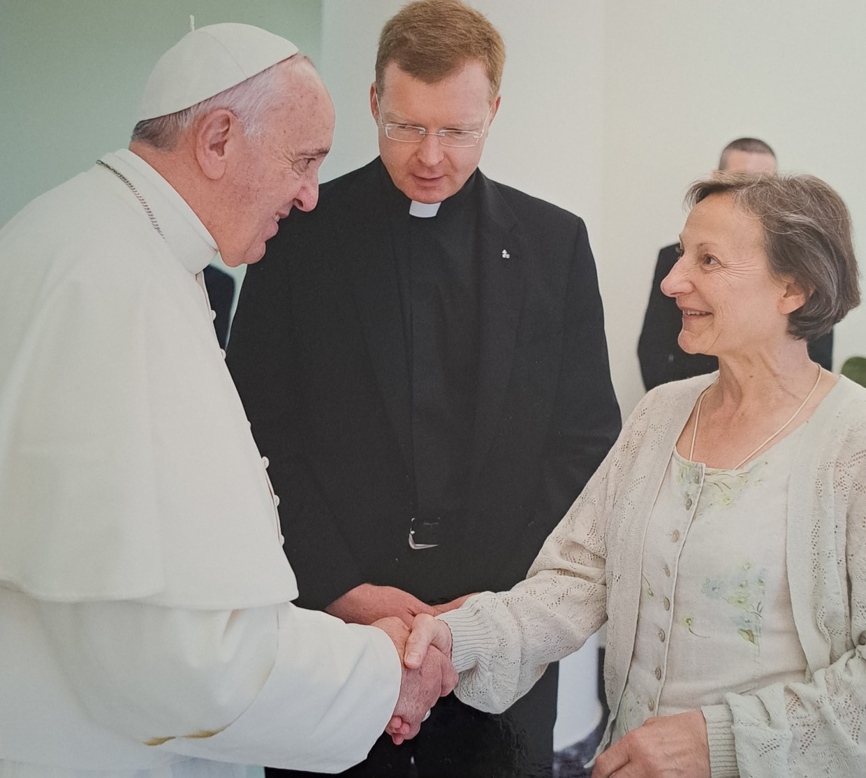 Papst Franziskus mit Agnes Wich 2014 im Vatikan