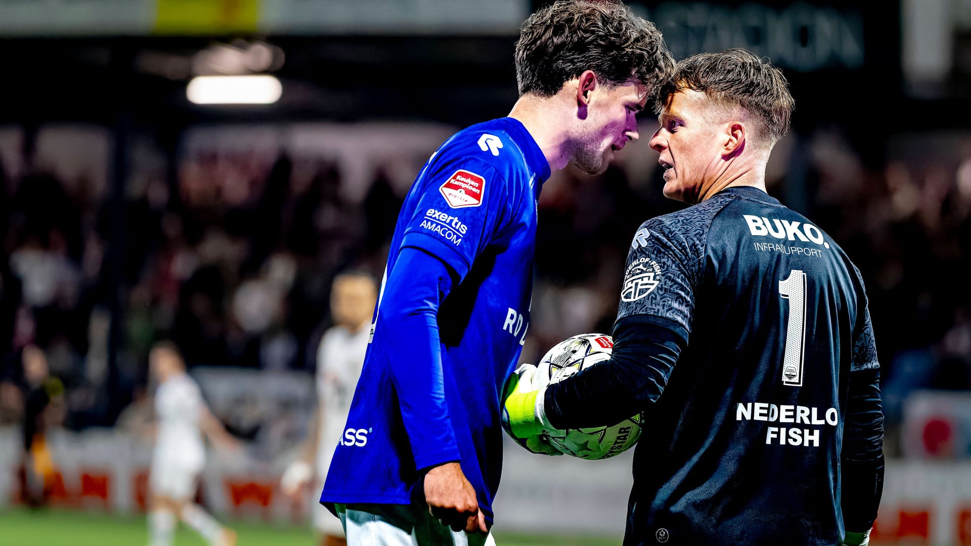 Teun van Grunsven (l.) und Ronald Koeman Jr: Am Ende durfte sich das Team des Torhüters freuen. Teun van Grunsven (l.) und Ronald Koeman Jr: Am Ende durfte sich das Team des Torhüters freuen.