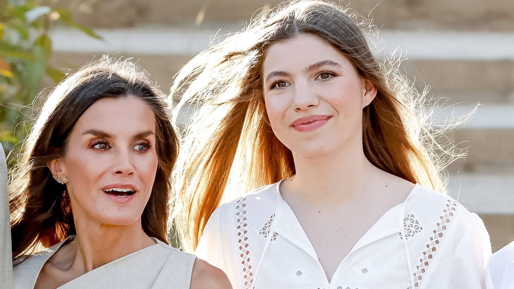 Königin Letizia und Prinzessin Sofía: Sie zeigten sich jetzt in ähnlichen Looks. Königin Letizia und Prinzessin Sofía: Sie zeigten sich jetzt in ähnlichen Looks.