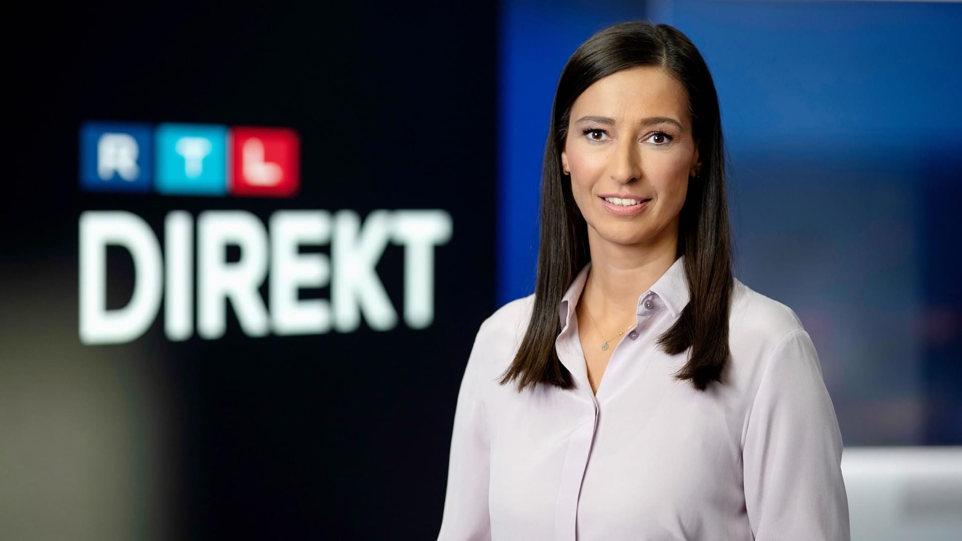 Pinar Atalay: Seit 2021 steht sie für "RTL direkt" vor der Kamera. Pinar Atalay: Seit 2021 steht sie für "RTL direkt" vor der Kamera.