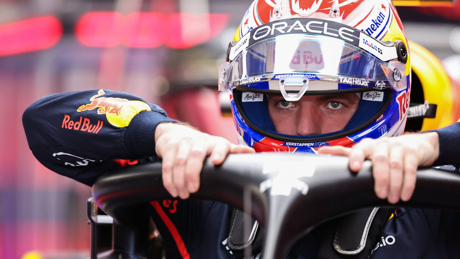 Max Verstappen: Er ist kürzlich Vater eines Mädchens geworden. Max Verstappen: Er ist kürzlich Vater eines Mädchens geworden.