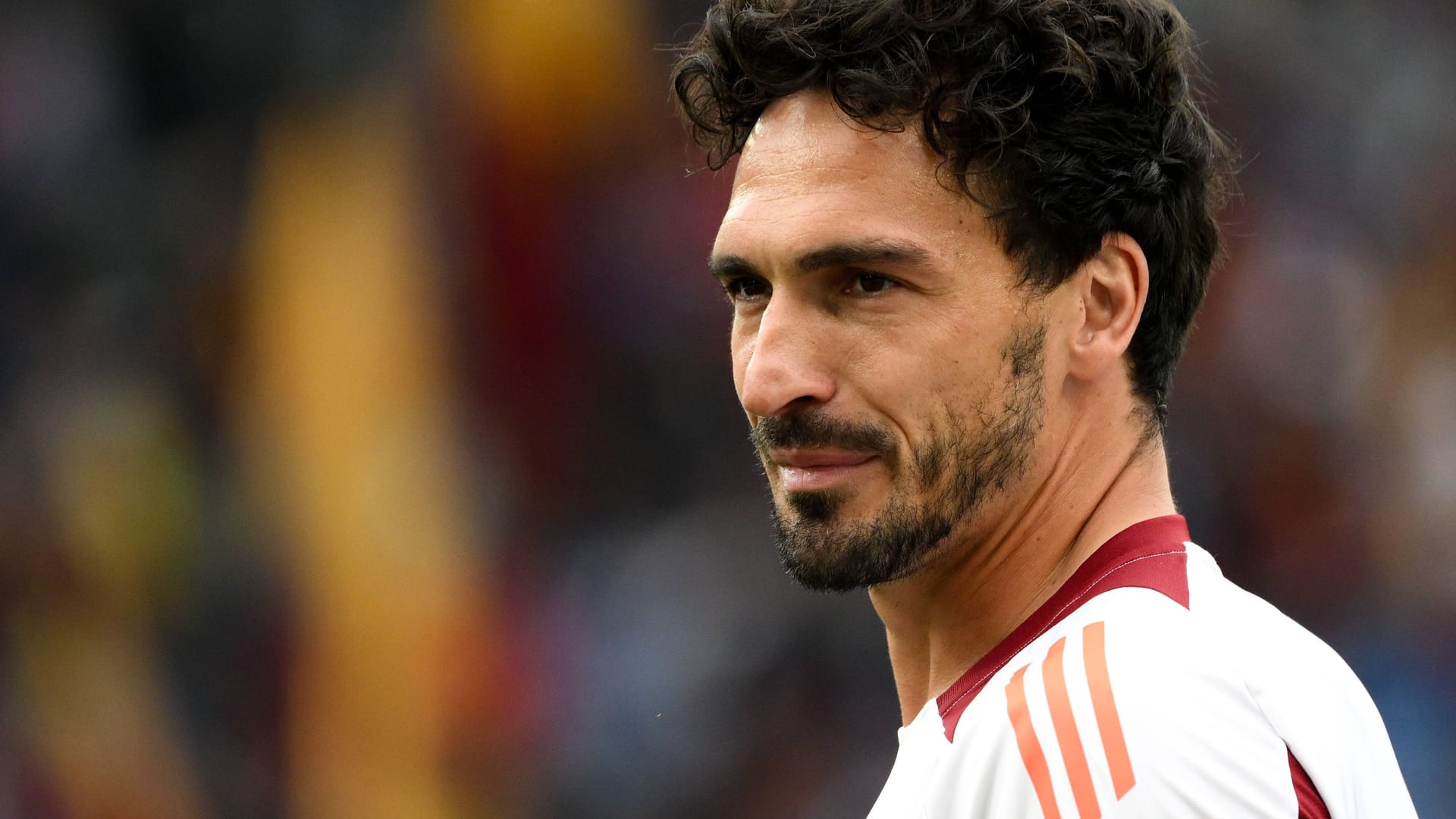 Mats Hummels: Er trat am Dienstag zum letzten Mal bei einem Heimspiel für den AS Rom auf den Rasen. Mats Hummels: Er trat am Dienstag zum letzten Mal bei einem Heimspiel für den AS Rom auf den Rasen.