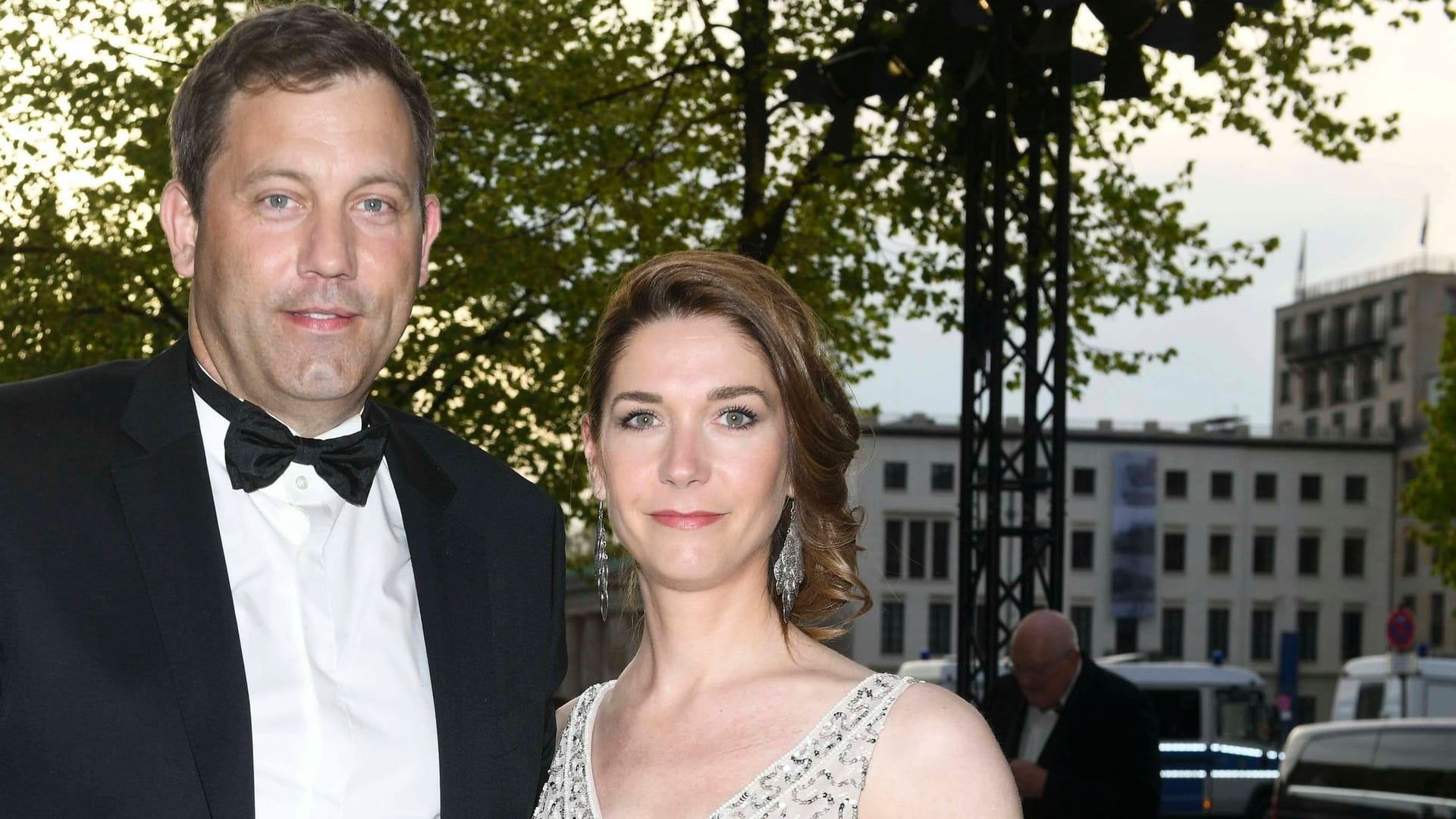 Lars Klingbeil und Lena-Sophie Müller: 2019 gab sich das Paar das Jawort. Lars Klingbeil und Lena-Sophie Müller: 2019 gab sich das Paar das Jawort.