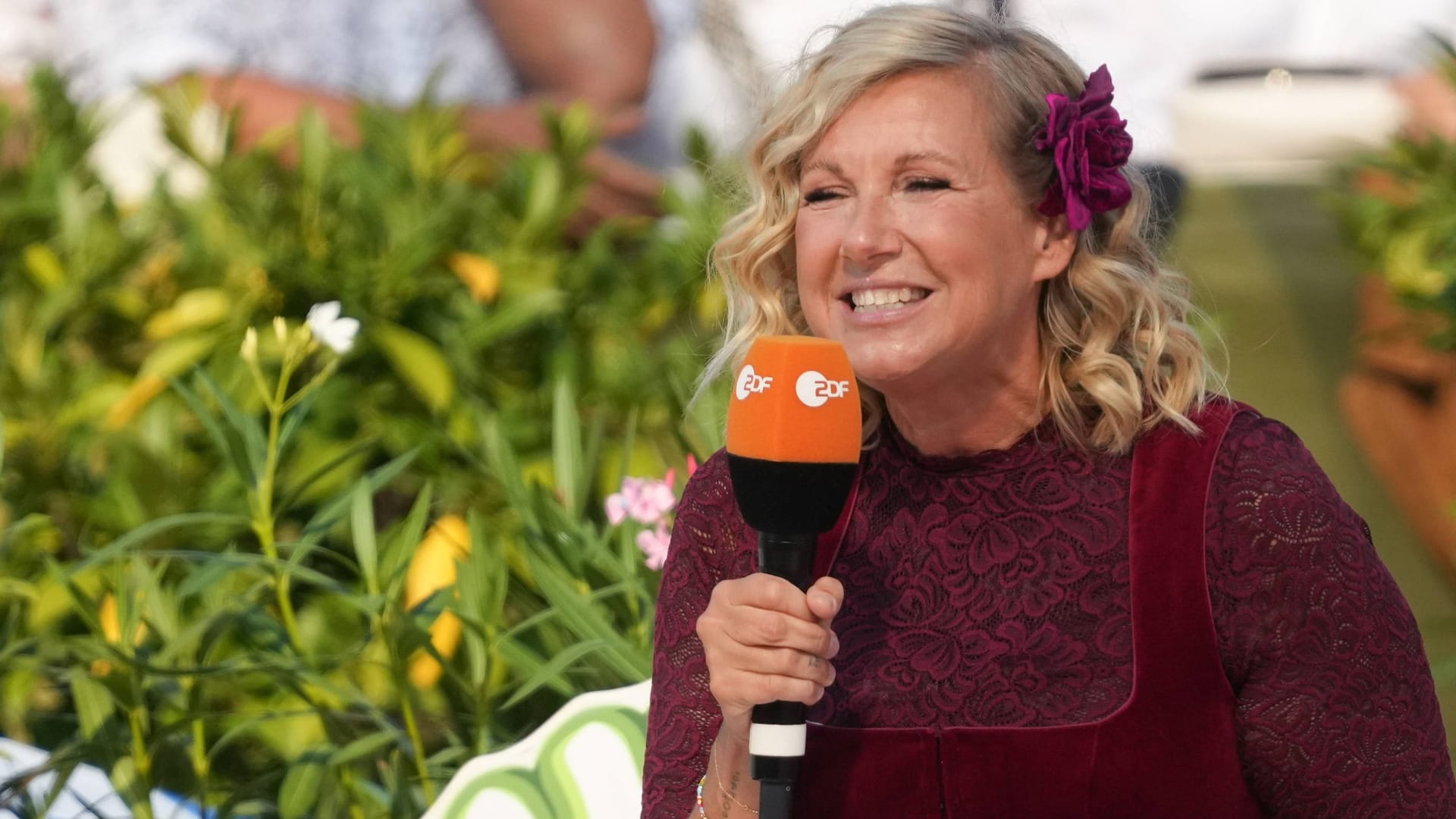 Andrea Kiewel: Im Herbst letzten Jahres stand sie zuletzt für den "Fernsehgarten" vor der Kamera. Andrea Kiewel: Im Herbst letzten Jahres stand sie zuletzt für den "Fernsehgarten" vor der Kamera.
