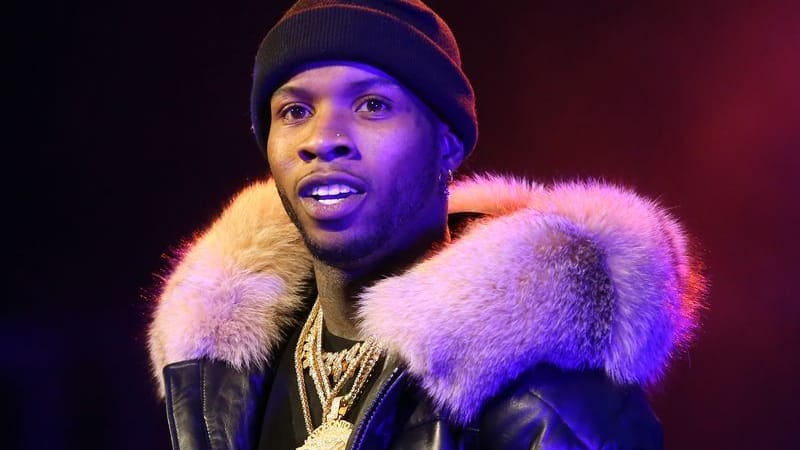 Der kanadische Rapper Tory Lanez, mit bürgerlichem Namen Daystar Peterson, während eines Konzertauftritts. Der kanadische Rapper Tory Lanez, mit bürgerlichem Namen Daystar Peterson, während eines Konzertauftritts.