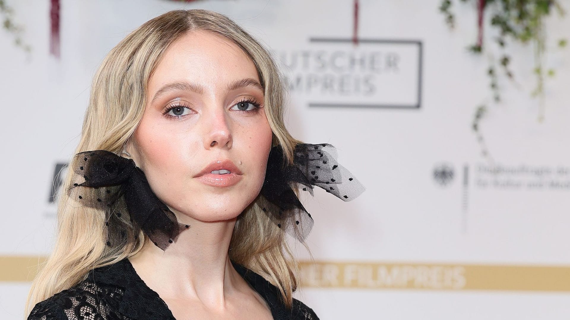 Lina Larissa Strahl: Die Schauspielerin kam zum Deutschen Filmpreis 2025. Lina Larissa Strahl: Die Schauspielerin kam zum Deutschen Filmpreis 2025.