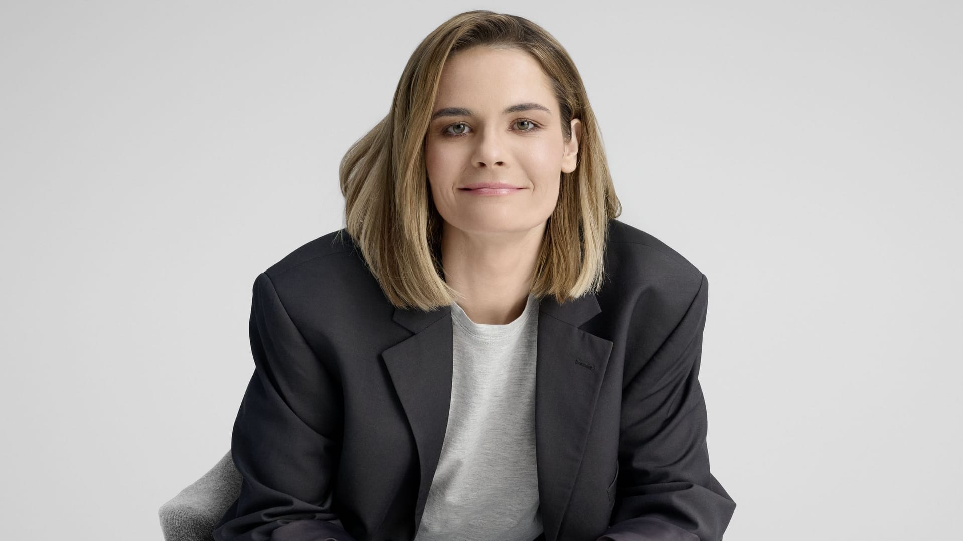 Hazel Brugger: Die Comedienne freut sich auf die Moderation des ESC. Hazel Brugger: Die Comedienne freut sich auf die Moderation des ESC.
