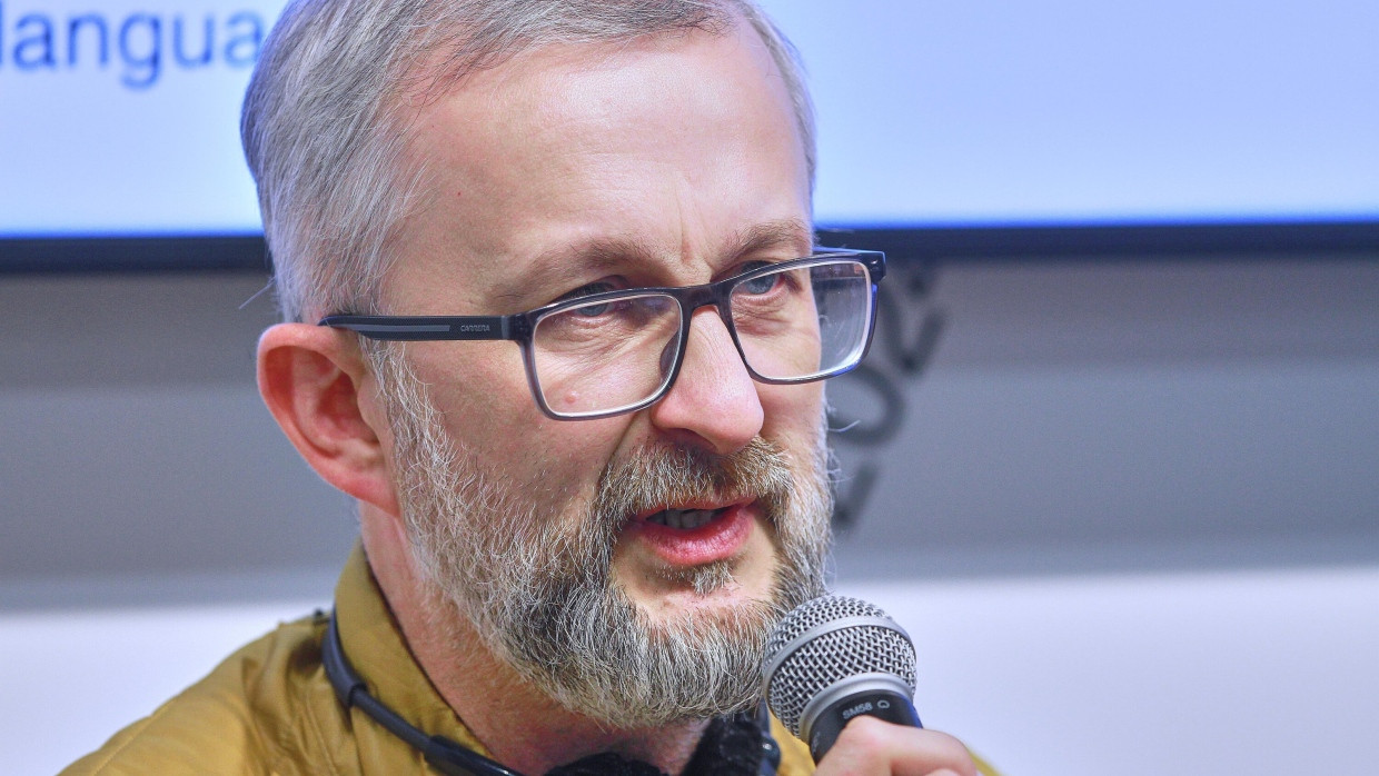 Nariman Dscheljal auf der Frankfurter Buchmesse 2024
