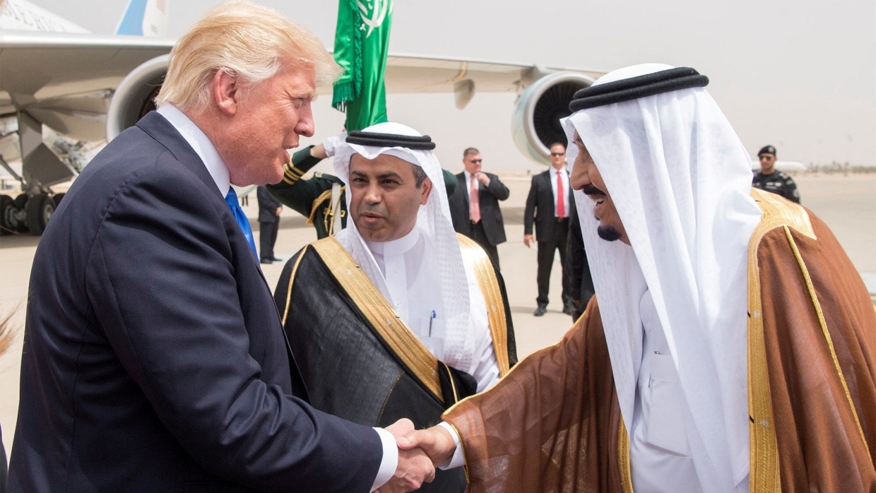 Donald Trump (links) und der saudi-arabische König Salman bin Abdulaziz Al Saud (rechts) im Mai 2017