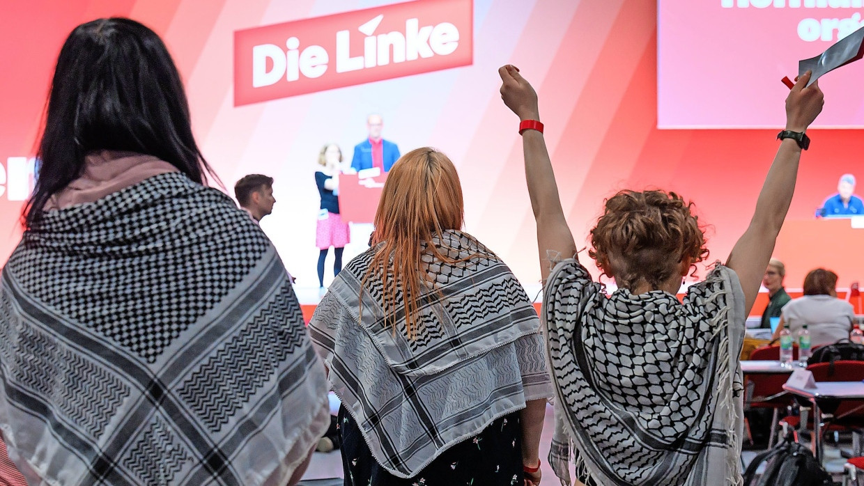 Palästinensertuch als Protest: Delegierte auf dem Linken-Parteitag am Wochenende in Chemnitz