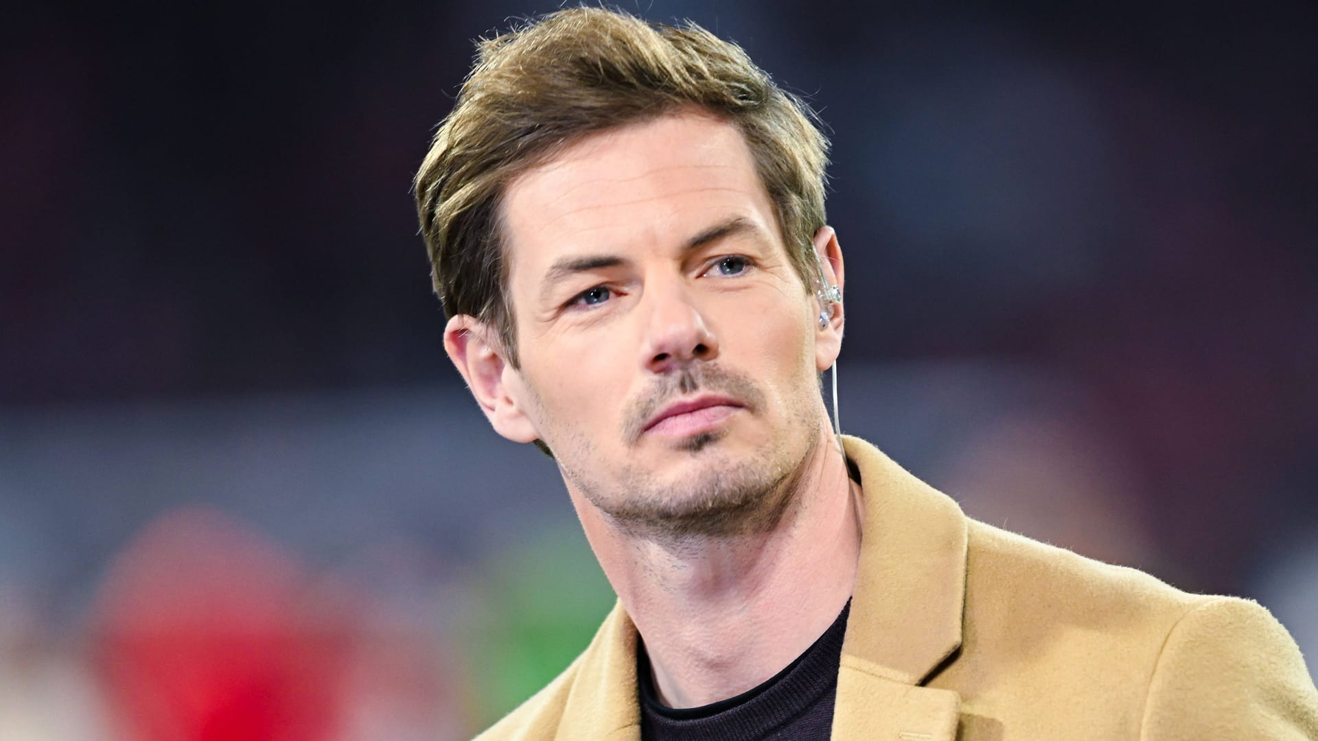 Alex Schlüter: Der 40-Jährige begann seine TV-Karriere beim Streamingdienst DAZN, wurde dort zum Gesicht der Fußball-Übertragungen. Alex Schlüter: Der 40-Jährige begann seine TV-Karriere beim Streamingdienst DAZN, wurde dort zum Gesicht der Fußball-Übertragungen.