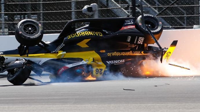 Colton Herta in seinem Wagen: Ihm gehe es den Umständen entsprechend gut. Colton Herta in seinem Wagen: Ihm gehe es den Umständen entsprechend gut.