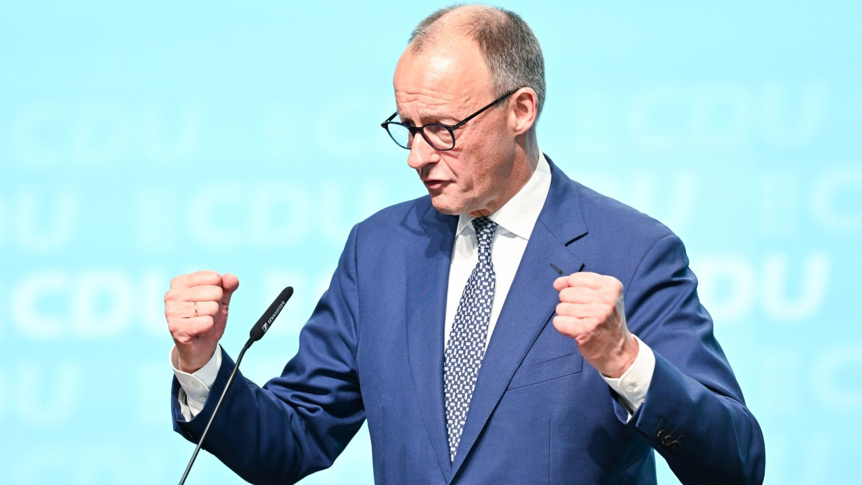 Bundeskanzler Friedrich Merz spricht beim Landesparteitag der CDU Baden-Württemberg am Samstag.