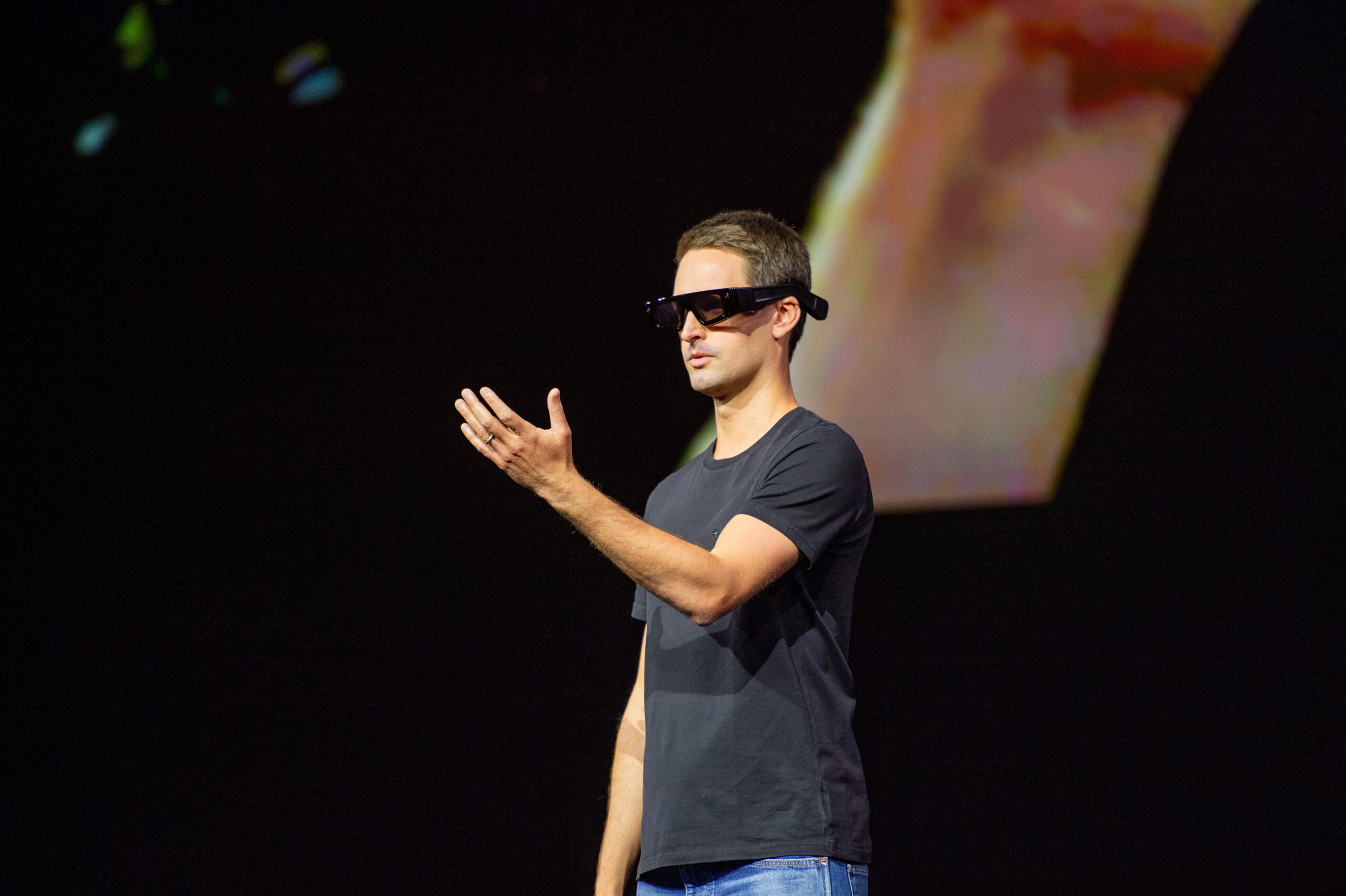 Evan Spiegel, Chef des Snapchat-Betreibers, mit der Entwickler-Brille