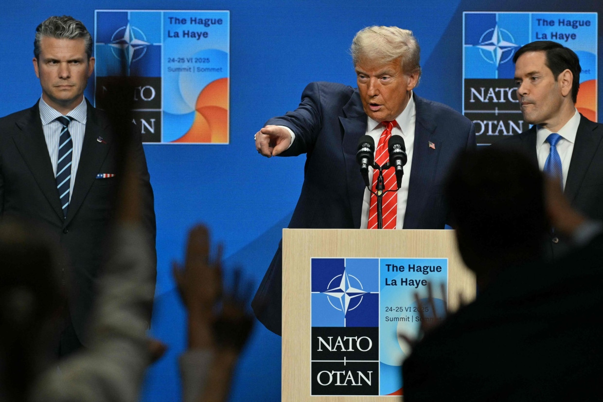 Auf dem NATO-Gipfel in Den Haag schloss Trump, hier mit seinem Außenminister Marco Rubio (r.) und seinem Verteidigungsminister Pete Hegseth (l.), sogar neue Militärhilfen für Kiew nicht aus – Putin nannte er „fehlgeleitet“.