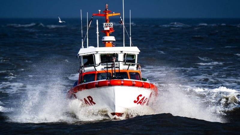 Das Seenotrettungsboot "Gillis Gullbranson" (Symbolbild): Am Sonntag wurden Rettungskräfte in die Nähe von Kiel gerufen. Das Seenotrettungsboot "Gillis Gullbranson" (Symbolbild): Am Sonntag wurden Rettungskräfte in die Nähe von Kiel gerufen.