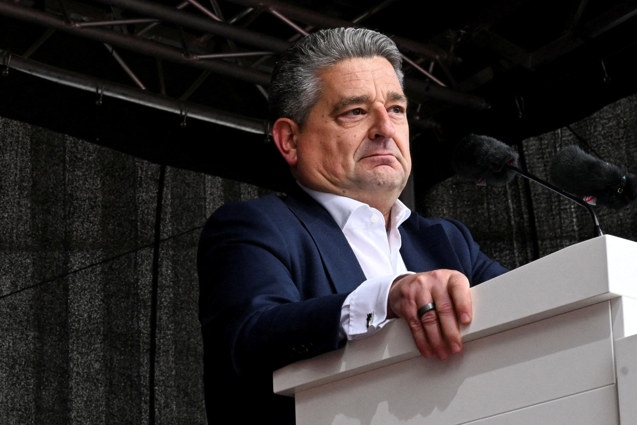 Darf Thyssenkrupp noch länger umbauen: Der Vorstandsvorsitzende Miguel López.