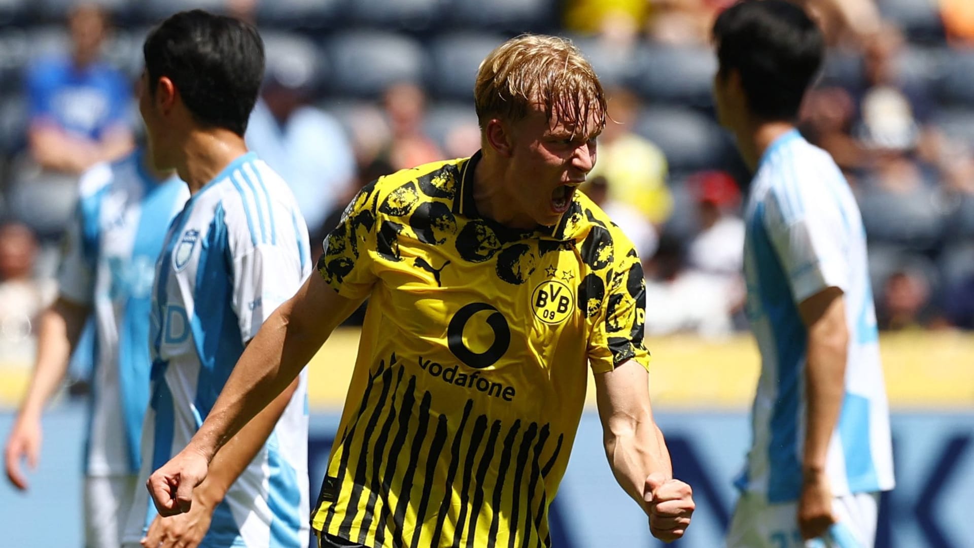 Daniel Svensson: Der Schwede erlöste den BVB gegen Ulsan. Daniel Svensson: Der Schwede erlöste den BVB gegen Ulsan.