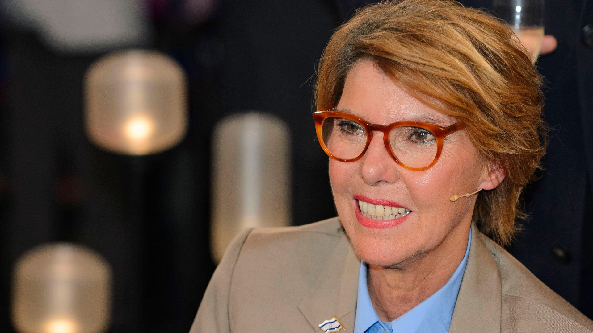 Bettina Böttinger: Sie moderierte 17 Jahre lang die WDR-Talkshow "Kölner Treff". Bettina Böttinger: Sie moderierte 17 Jahre lang die WDR-Talkshow "Kölner Treff".