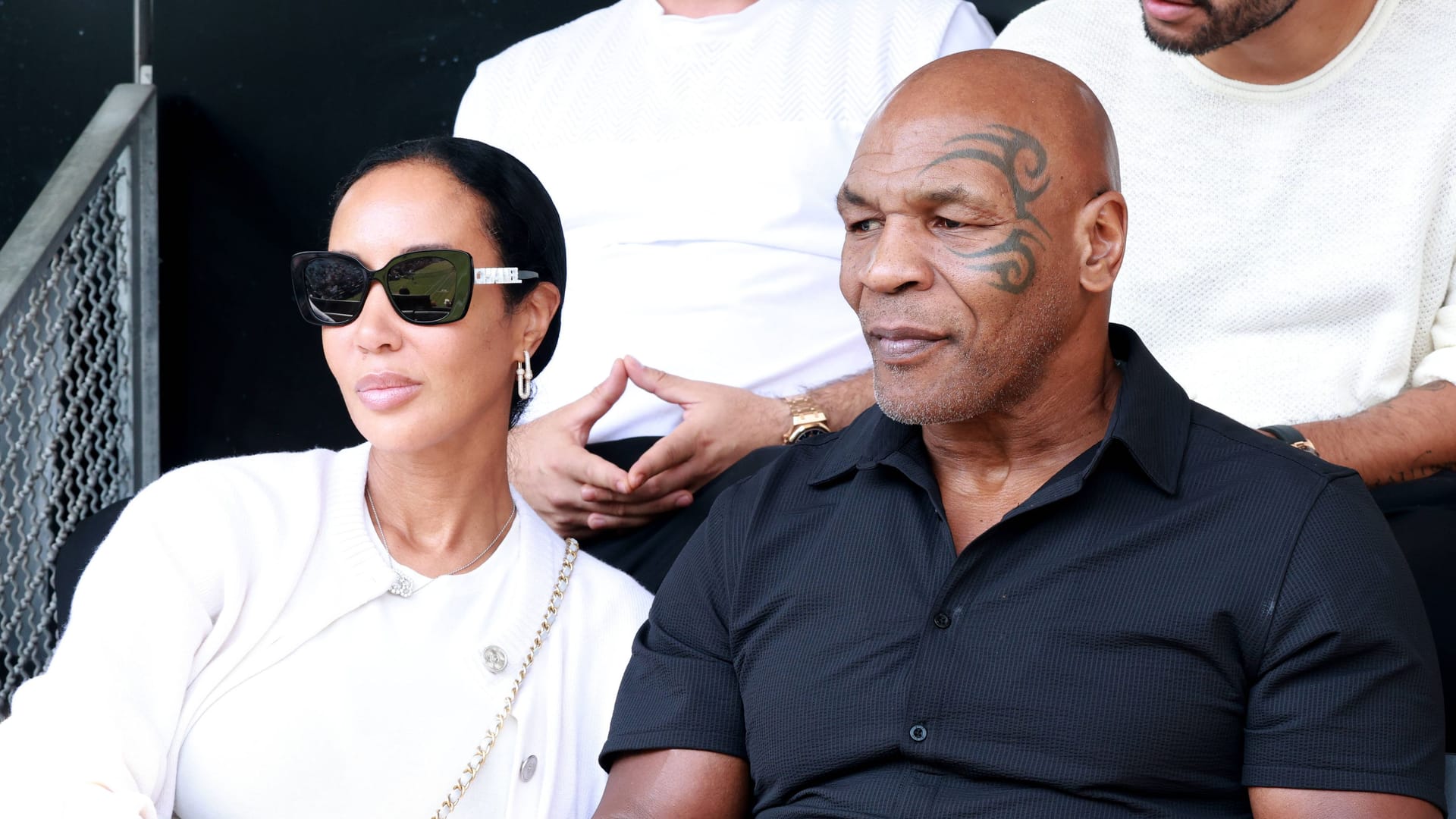 Mike Tyson in Berlin: Der Ex-Boxer schaute sich ein Tennis-Match an. Mike Tyson in Berlin: Der Ex-Boxer schaute sich ein Tennis-Match an.