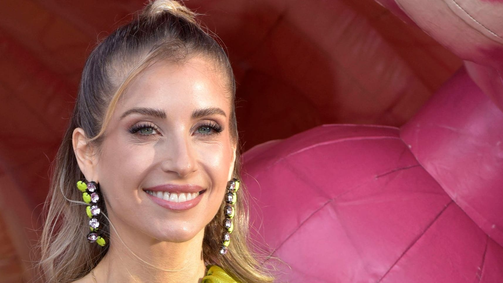 Cathy Hummels: Sie war von 2015 bis 2022 mit Mats Hummes verheiratet. Cathy Hummels: Sie war von 2015 bis 2022 mit Mats Hummes verheiratet.