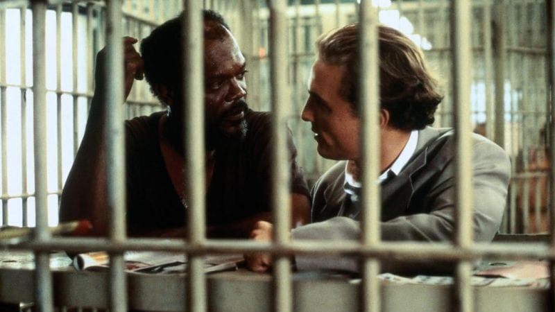 Szenenbild mit Samuel L. Jackson und Matthew McConaughey aus dem Justiz-Drama "Die Jury". Szenenbild mit Samuel L. Jackson und Matthew McConaughey aus dem Justiz-Drama "Die Jury".