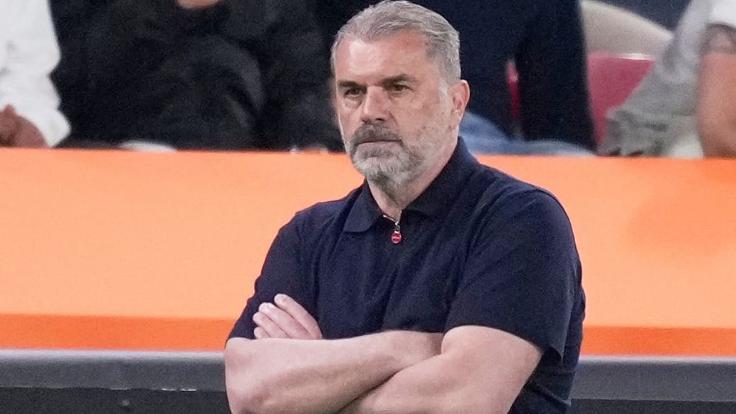 Tottenham-Trainer Ange Postecoglou an der Seitenlinie im Europa-League-Finale. Nun ist er seinen Job los. Tottenham-Trainer Ange Postecoglou an der Seitenlinie im Europa-League-Finale. Nun ist er seinen Job los.