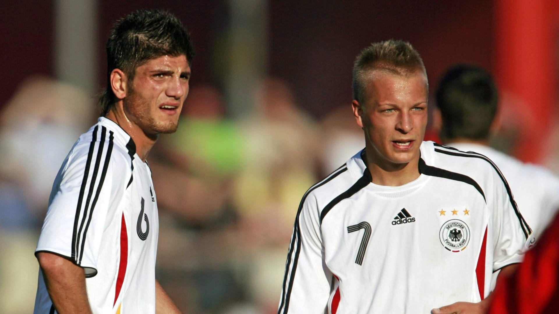 Patrick Ebert (r.) neben Baris Özbek: Er spielte unter anderem für Hertha, Spartak Moskau, Ingolstadt und Dresden. Patrick Ebert (r.) neben Baris Özbek: Er spielte unter anderem für Hertha, Spartak Moskau, Ingolstadt und Dresden.