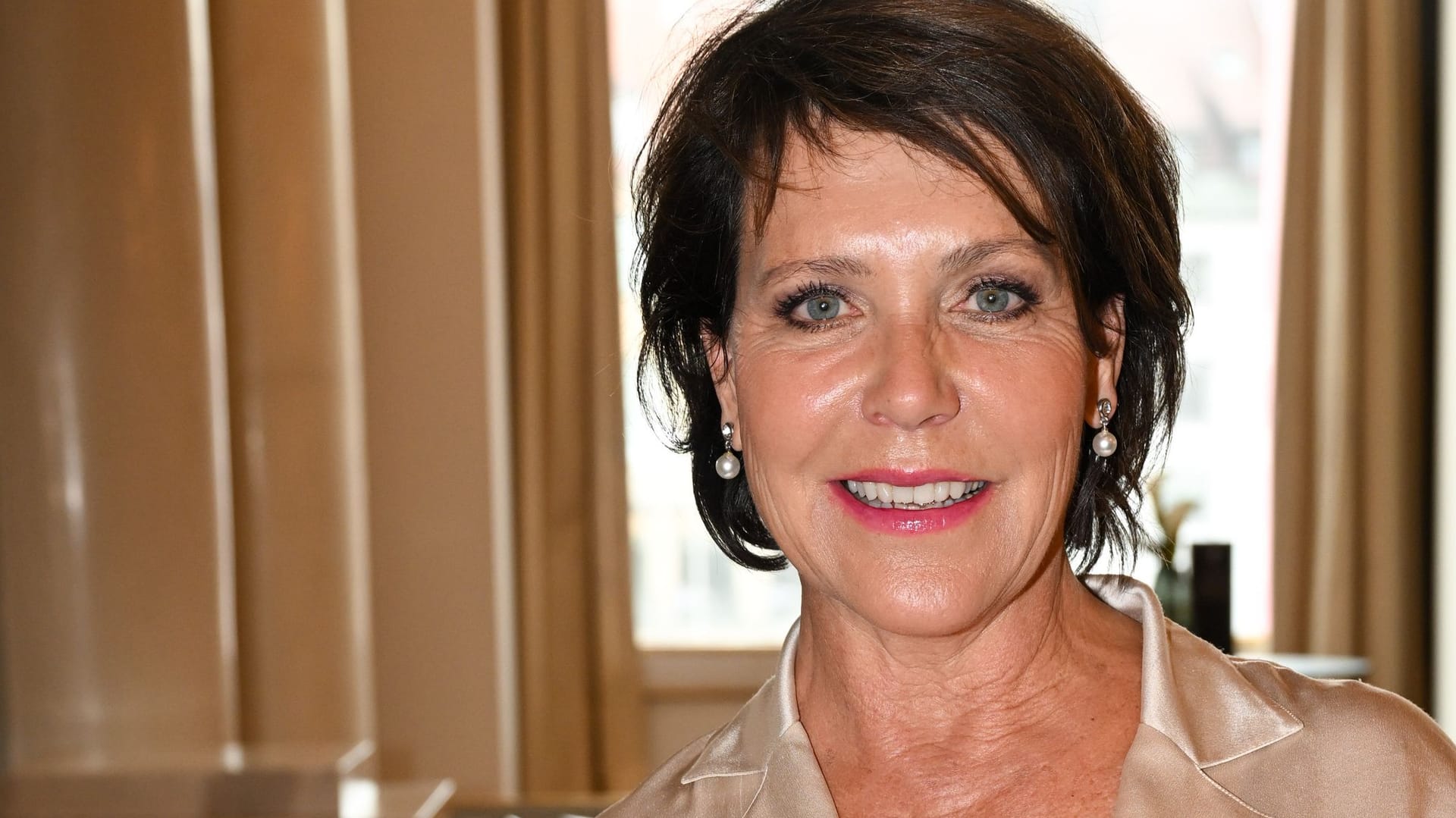 Janina Hartwig: Die Schauspielerin war viele Jahre lang in "Um Himmels Willen" zu sehen. Janina Hartwig: Die Schauspielerin war viele Jahre lang in "Um Himmels Willen" zu sehen.