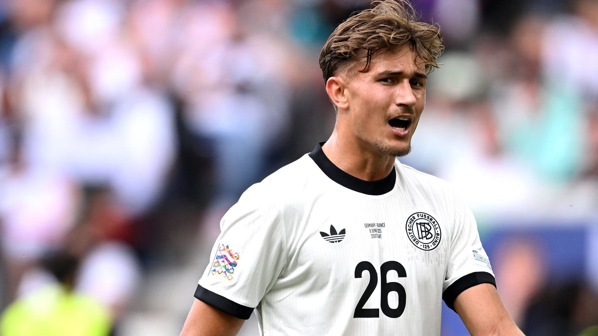 Tom Bischof: Der Nationalspieler schließt sich dem FC Bayern vorzeitig an. Tom Bischof: Der Nationalspieler schließt sich dem FC Bayern vorzeitig an.