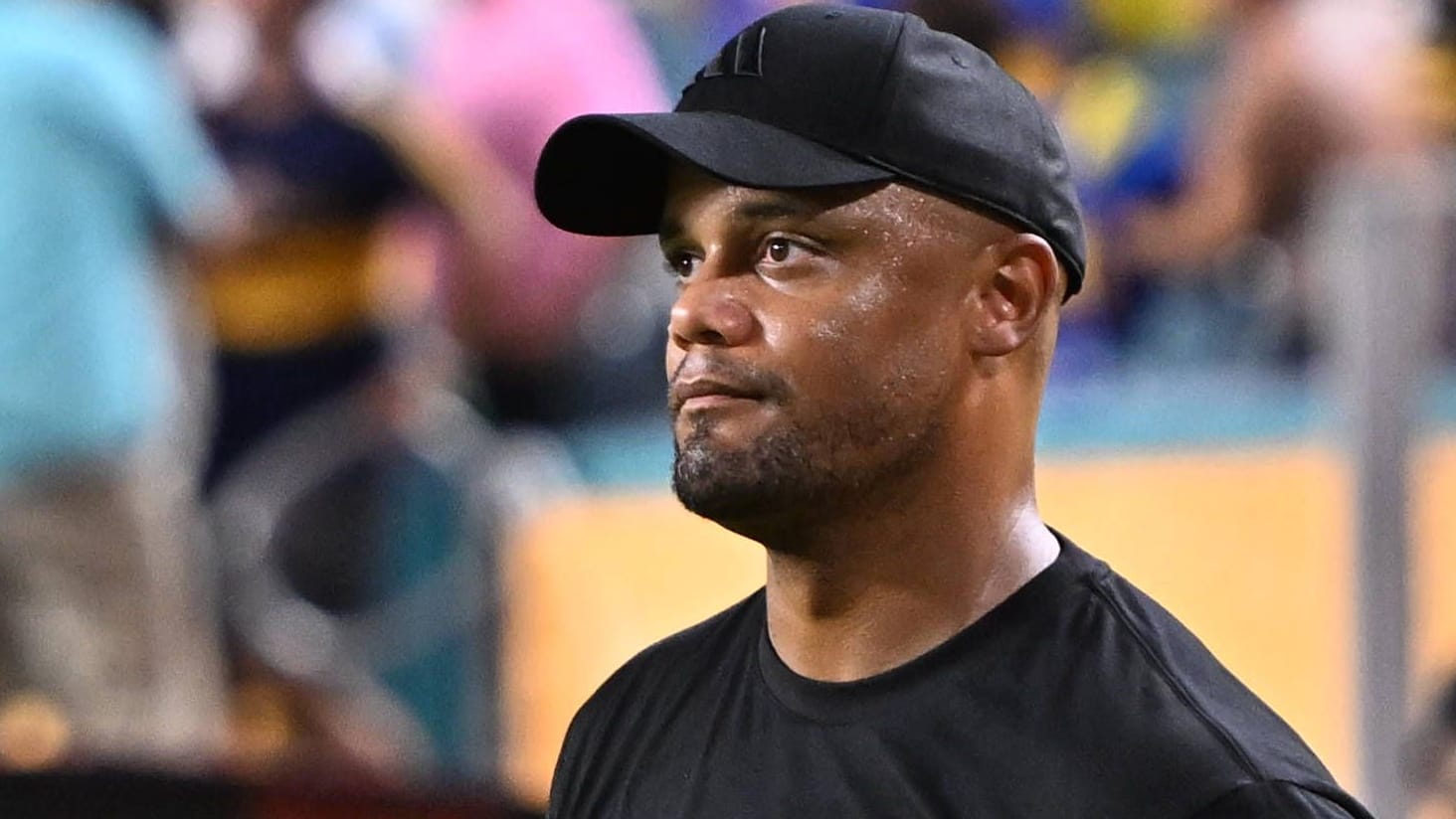 Vincent Kompany: Der Belgier hat das Viertelfinale fest im Blick. Vincent Kompany: Der Belgier hat das Viertelfinale fest im Blick.