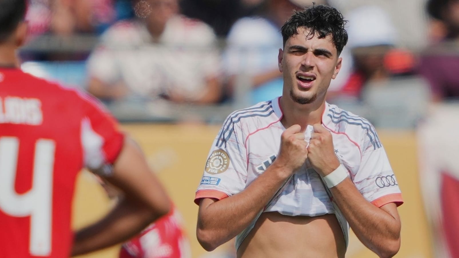 Aleksandar Pavlović: Er konnte die Niederlage nicht verhindern. Aleksandar Pavlović: Er konnte die Niederlage nicht verhindern.
