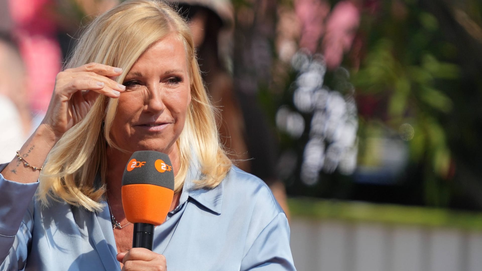 Andrea Kiewel: 2000 moderierte sie ihre erste "Fernsehgarten"-Ausgabe. Andrea Kiewel: 2000 moderierte sie ihre erste "Fernsehgarten"-Ausgabe.