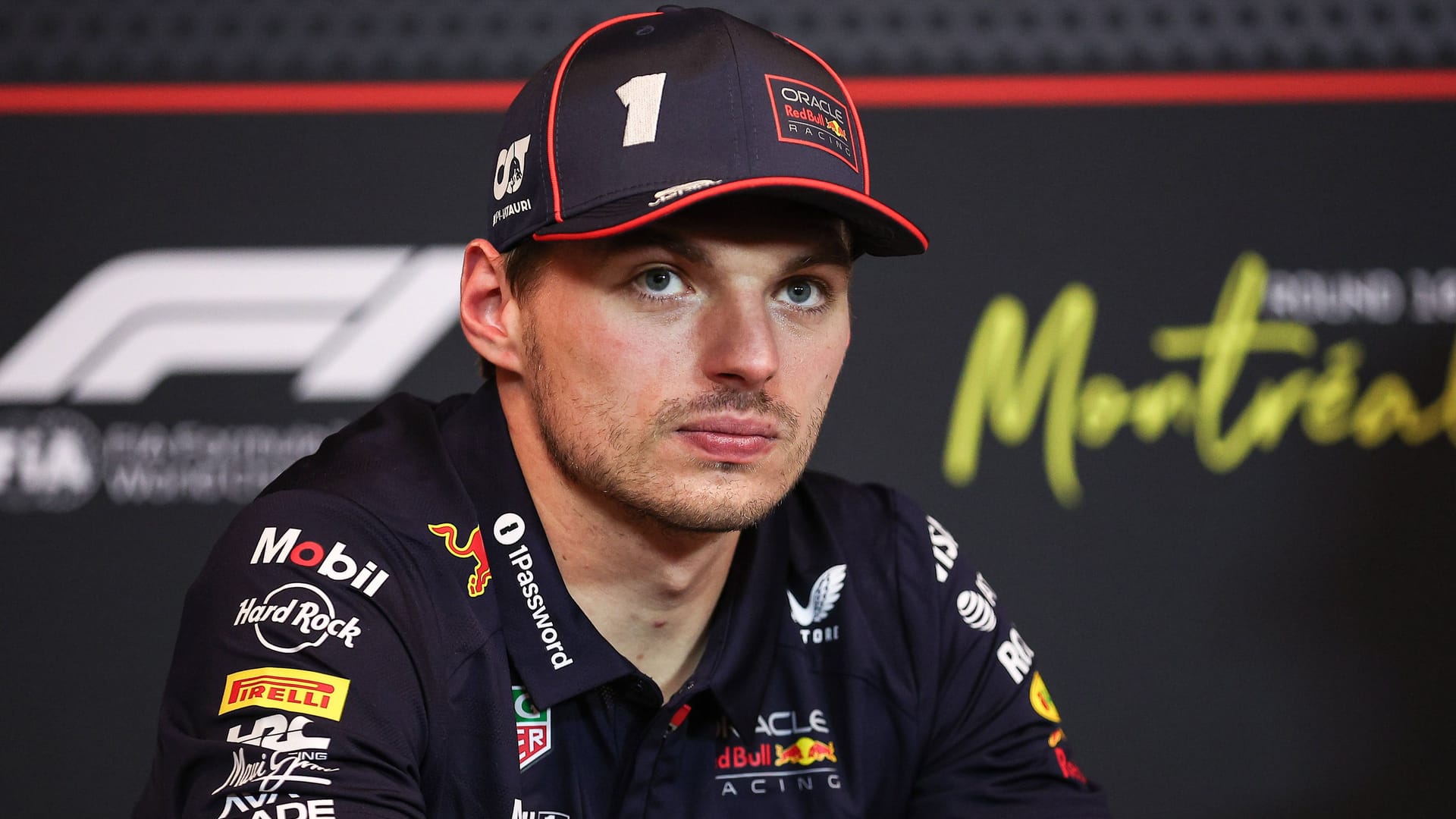 Voller Fokus auf den Sport: Formel-1-Weltmeister Max Verstappen verwehrt sich gegen die zunehmenden Show-Aspekte des Rennsports. Voller Fokus auf den Sport: Formel-1-Weltmeister Max Verstappen verwehrt sich gegen die zunehmenden Show-Aspekte des Rennsports.
