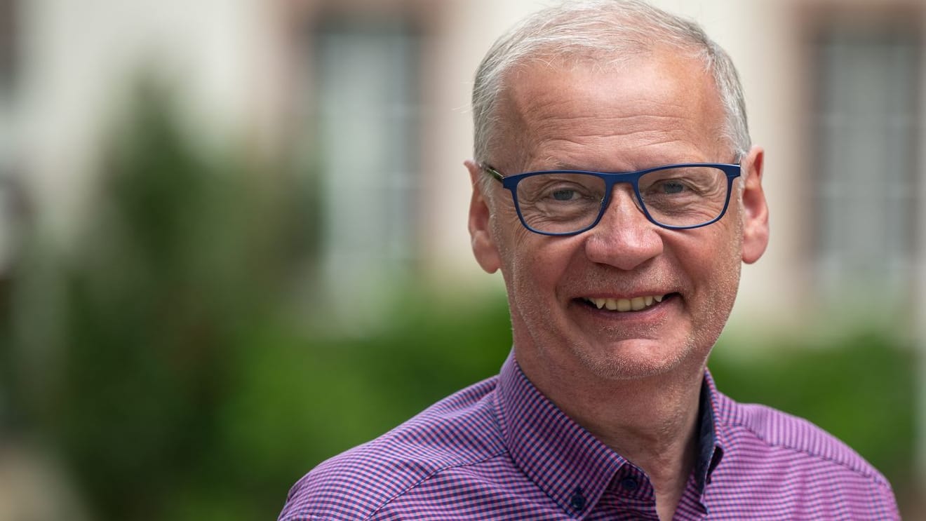 Günther Jauch: Der Fernsehmoderator besitzt ein Weingut. Günther Jauch: Der Fernsehmoderator besitzt ein Weingut.