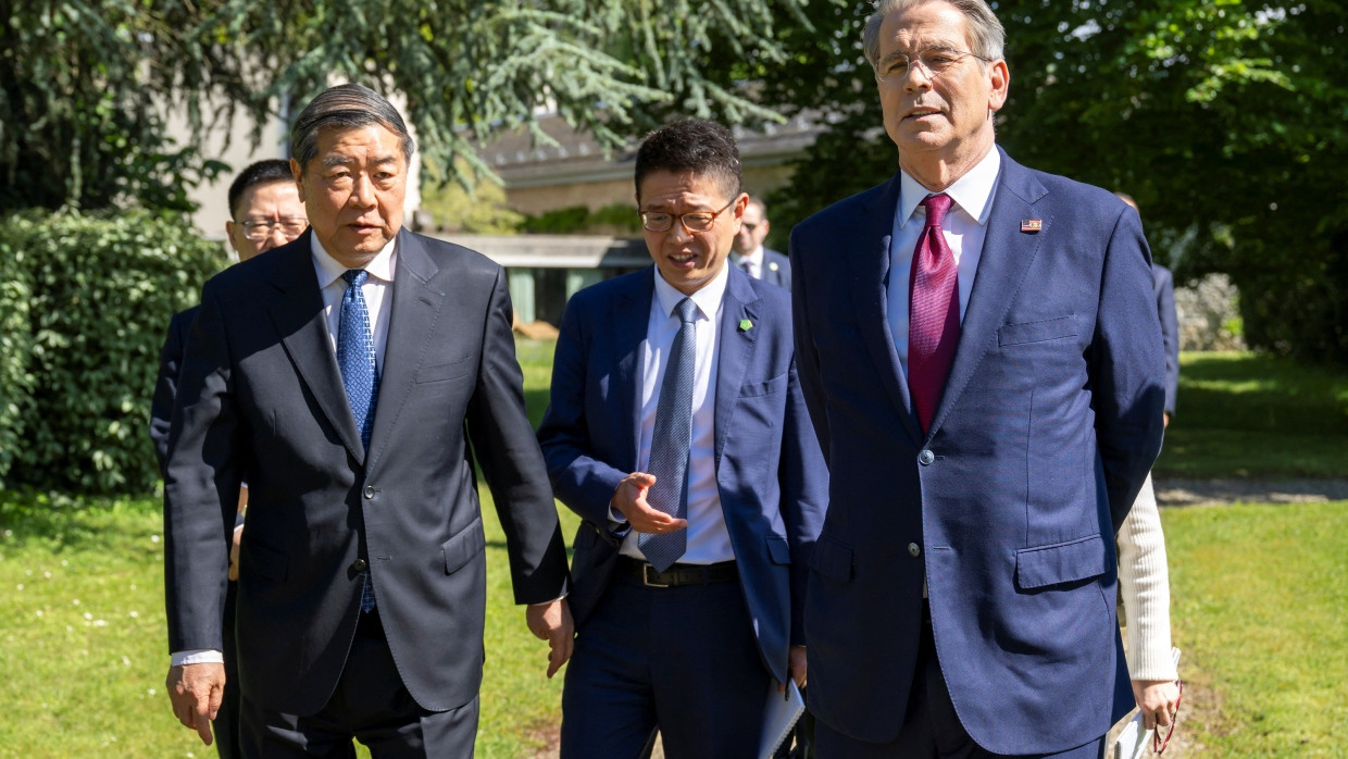 Heile Welt: der amerikanische Finanzminister Soctt Bessent mit dem stellvertretenden chinesischen Ministerpräsidenten He Lifeng in Genf