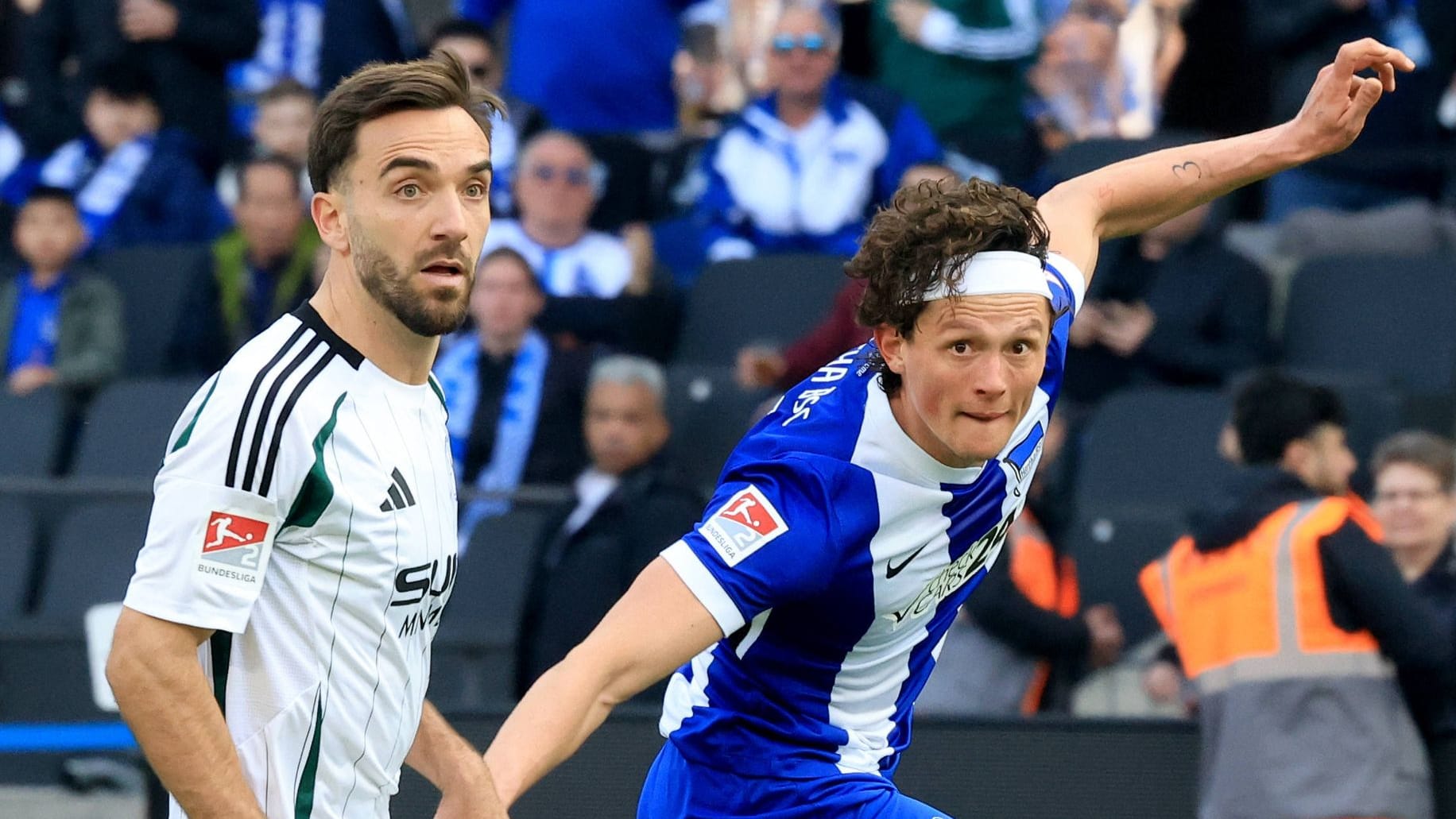 Schalkes Kenan Karaman (l.) und Herthas Fabian Reese: Im August kommt es zum direkten Duell beider Teams. Schalkes Kenan Karaman (l.) und Herthas Fabian Reese: Im August kommt es zum direkten Duell beider Teams.
