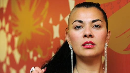 Die Rapperin Reyhan Sahin alias Lady Bitch Ray spricht über Minikameras auf Damentoiletten. Die Rapperin Reyhan Sahin alias Lady Bitch Ray spricht über Minikameras auf Damentoiletten.