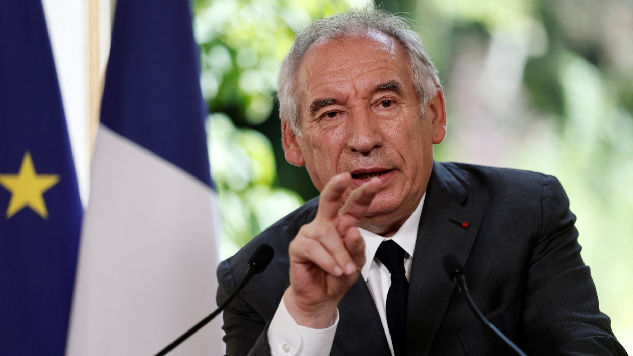Der französische Premierminister François Bayrou während der Pressekonferenz zur gescheiterten Rentenreform in Paris am Donnerstag