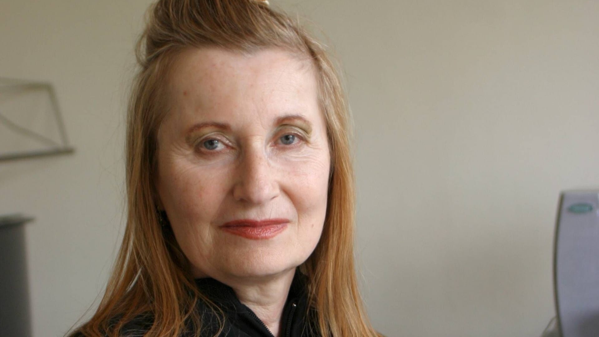 Elfriede Jelinek: Die Nobelpreisträgerin ist mit 78 Jahren verstorben. Elfriede Jelinek: Die Nobelpreisträgerin ist mit 78 Jahren verstorben.