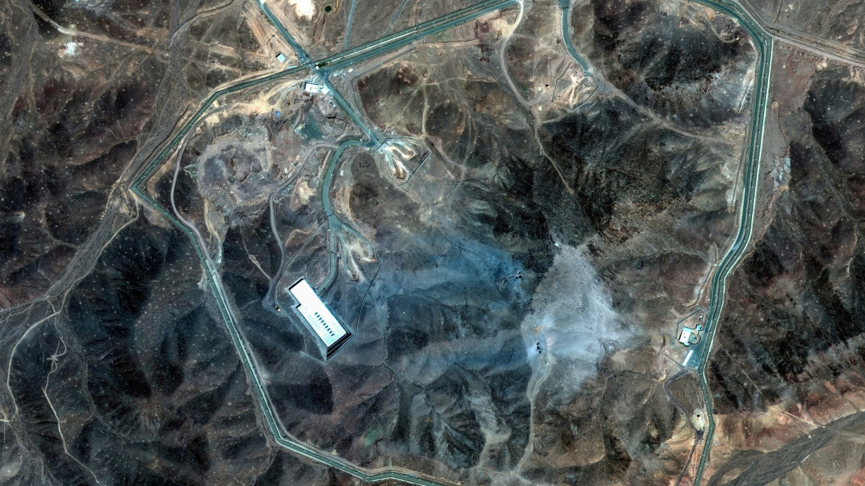 Ein Satellitenbild zeigt die zerstörte Anlage in Fordow am 22. Juni 2025.