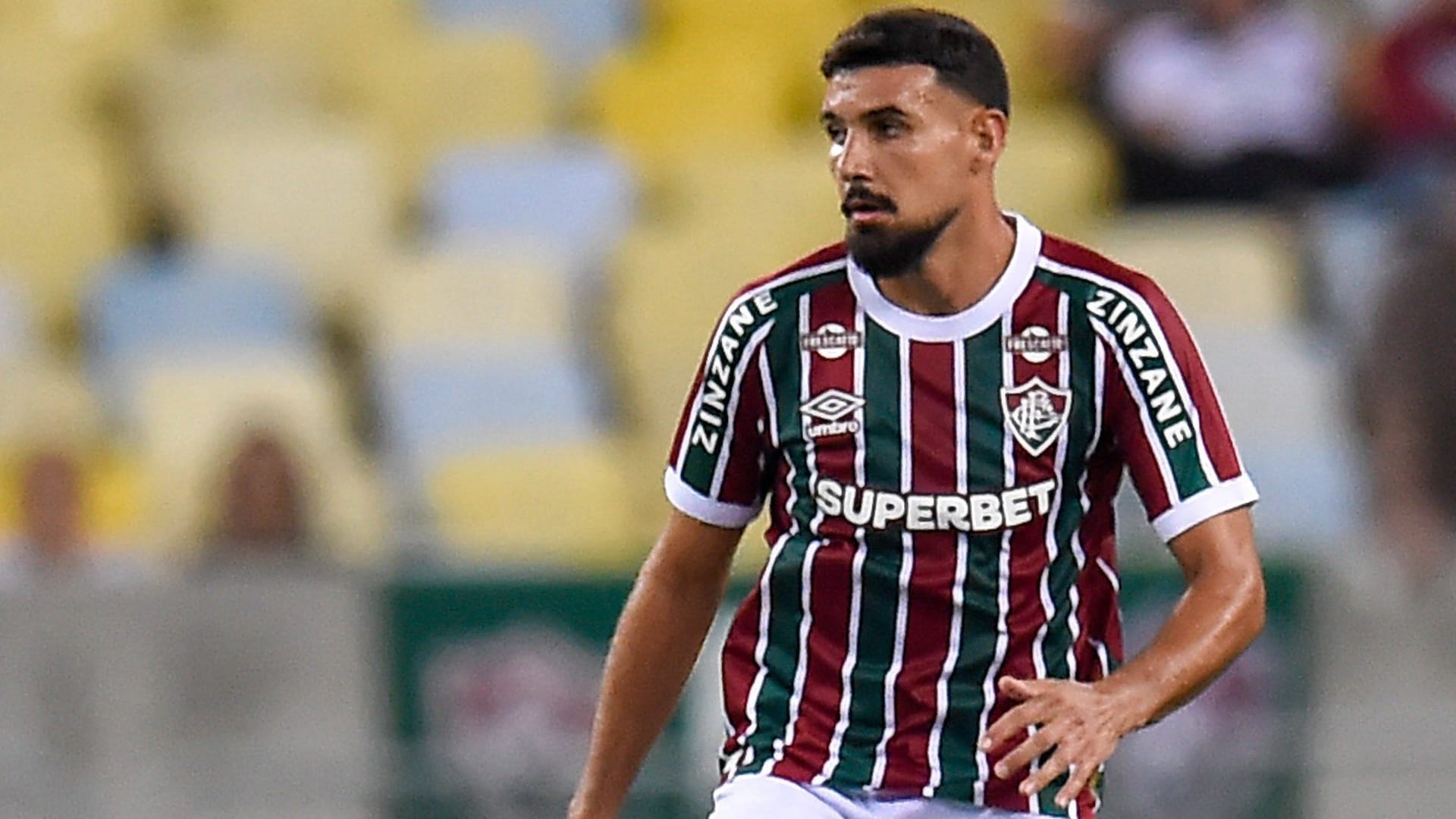 Ignácio: Der Verteidiger von Fluminense hatte unerwünschten Besuch. Ignácio: Der Verteidiger von Fluminense hatte unerwünschten Besuch.