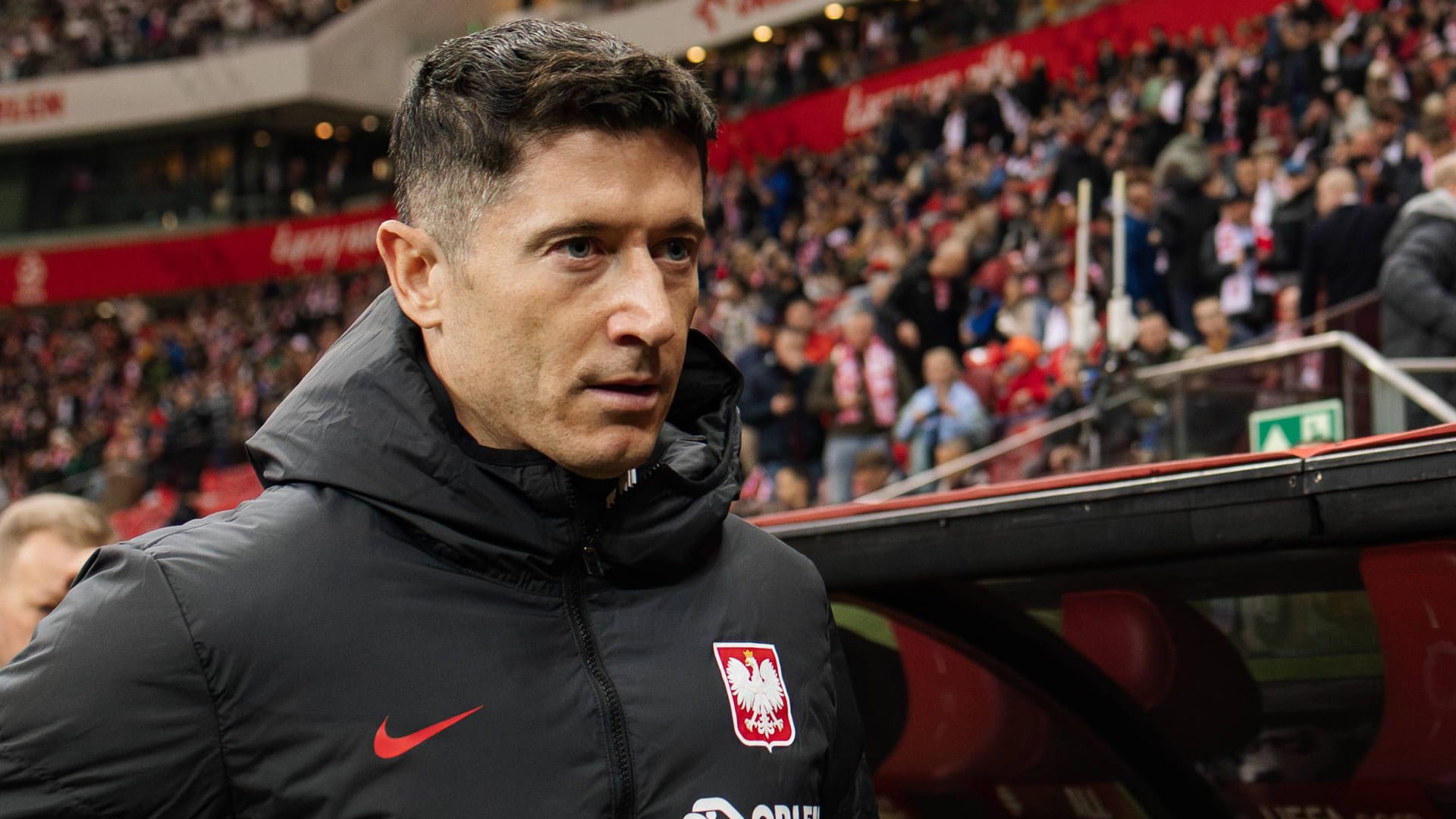 Robert Lewandowski: Er hat bereits 157 Länderspiele absolviert. Robert Lewandowski: Er hat bereits 157 Länderspiele absolviert.