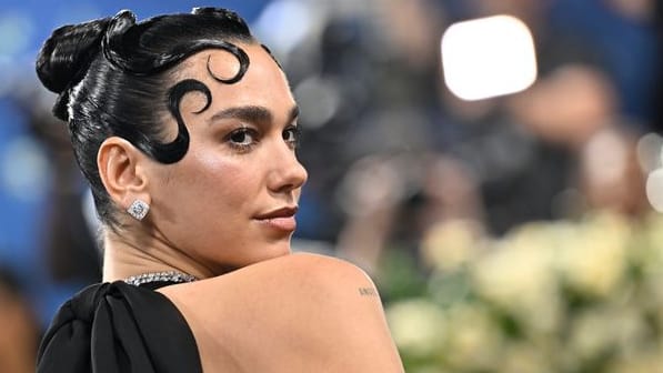 Dua Lipa: Die Sängerin will heiraten. Dua Lipa: Die Sängerin will heiraten.