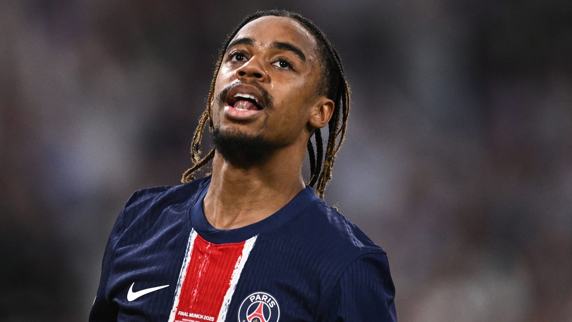 Trägt wohl auch in der kommenden Saison das Trikot von Paris Saint-Germain: Bradley Barcola. Trägt wohl auch in der kommenden Saison das Trikot von Paris Saint-Germain: Bradley Barcola.