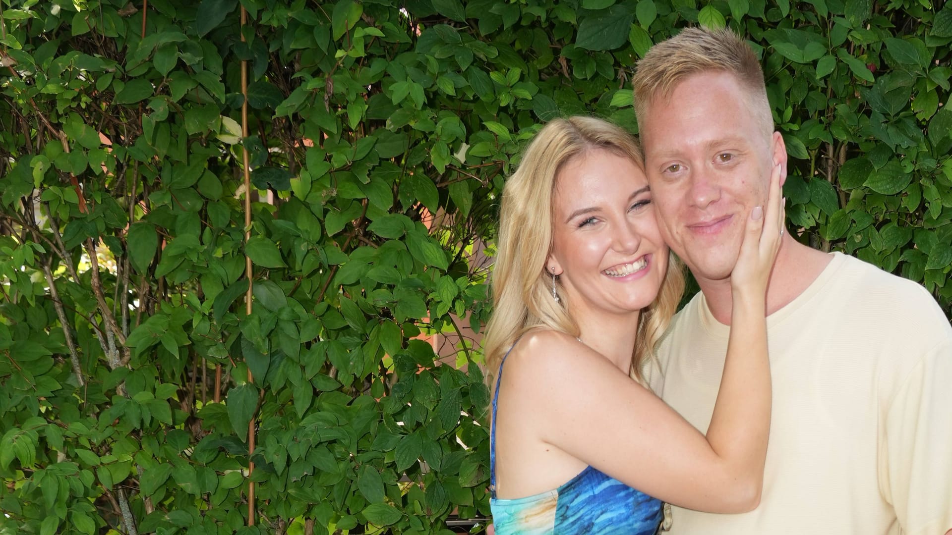 Nadine Ellrich und Julian Fiege: Sie sind seit 2021 als Neonlicht erfolgreich. Nadine Ellrich und Julian Fiege: Sie sind seit 2021 als Neonlicht erfolgreich.