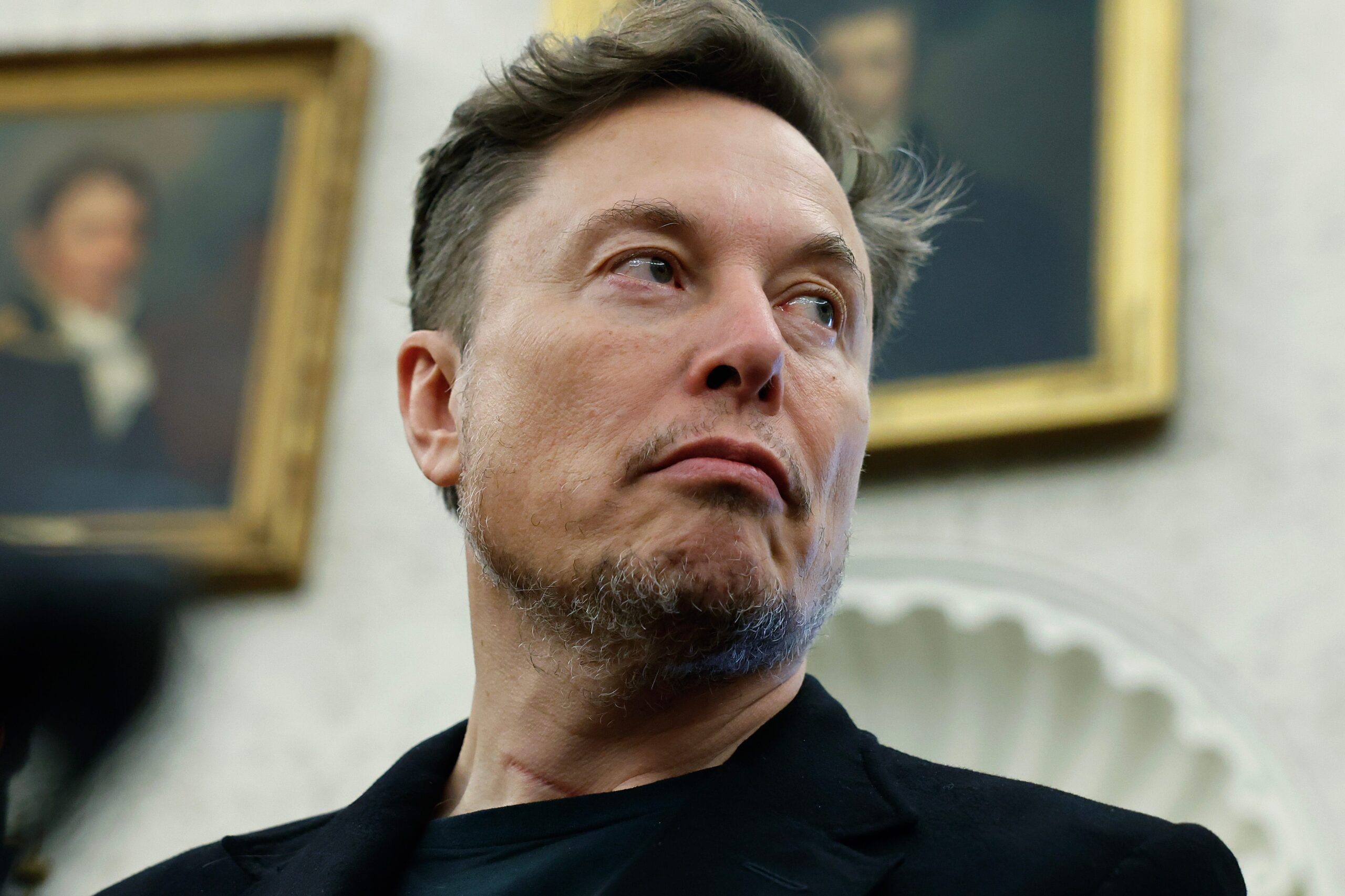 Teslas neue, erschwingliche Fahrzeuge sollen in den kommenden Wochen in Produktion gehen – doch vom Unternehmen kommt nur Funkstille darüber.