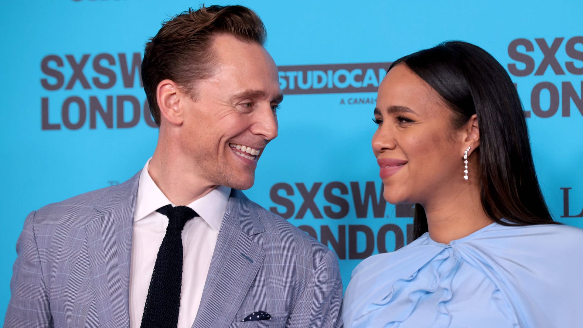 Tom Hiddleston und Zawe Ashton: Das Paar erwartet Nachwuchs. Tom Hiddleston und Zawe Ashton: Das Paar erwartet Nachwuchs.