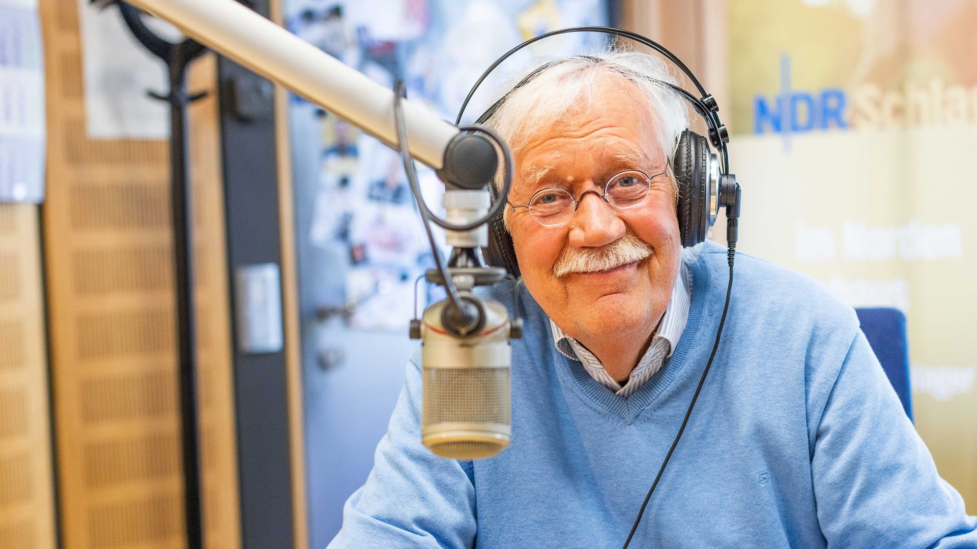 Carlo von Tiedemann ist zurück aus der Pause: Er moderiert bei NDR Schlager. Carlo von Tiedemann ist zurück aus der Pause: Er moderiert bei NDR Schlager.